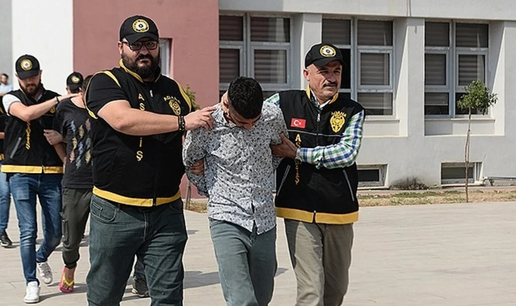 Son 1 ayda 4 motosiklet çalan 2 zanlı tutuklandı
