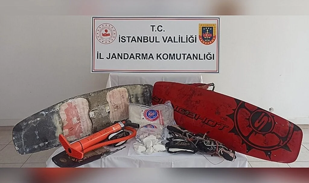Sörf tahtasından 4 kilo uyuşturucu çıktı