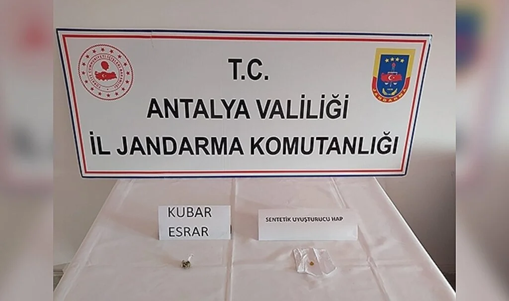 Şüphe üzerine aranan valizden uyuşturucu çıktı