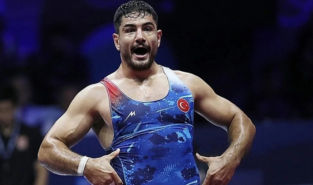 Taha Akgül 3. kez dünya şampiyonu oldu