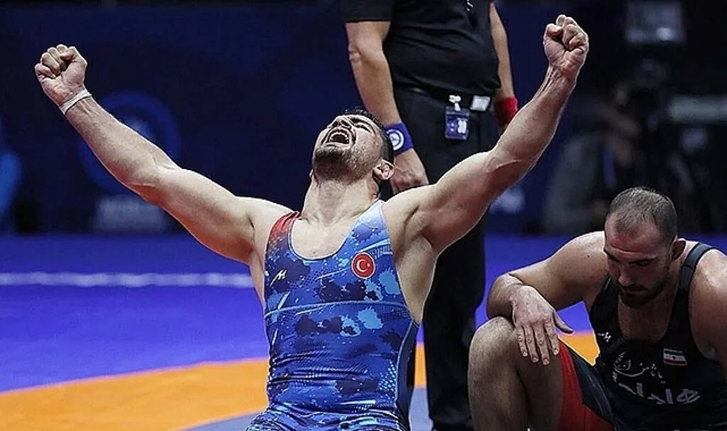 Taha Akgül, Dünya Güreş Şampiyonası'nda finalde
