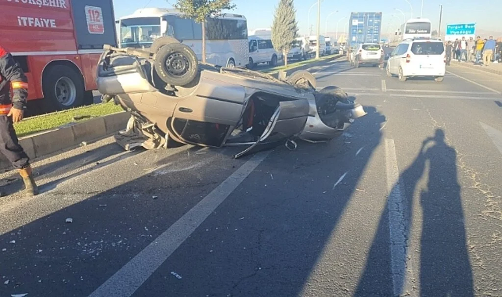 Takla atan otomobilin sürücüsü yaralandı