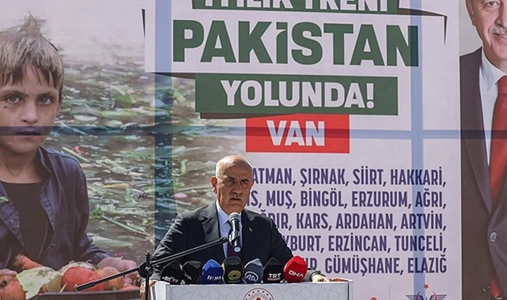Tarım ve Orman Bakanı Kirişci: Pakistanlı kardeşlerimizin yanında olduğumuzu burada bir kez daha göstermek durumundayız