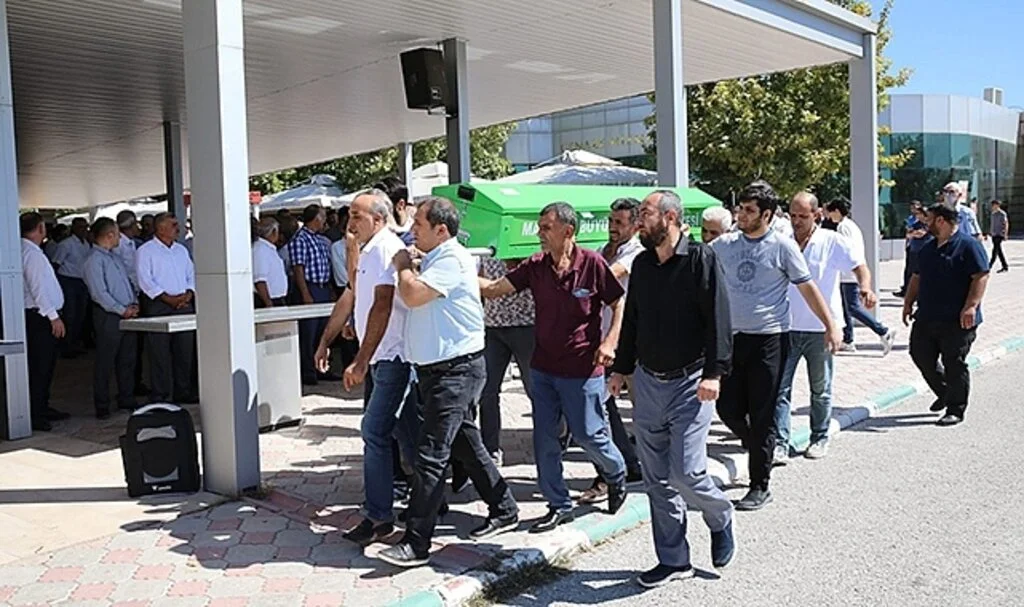 Tartışma kanlı bitti: 1 ölü, 1 yaralı