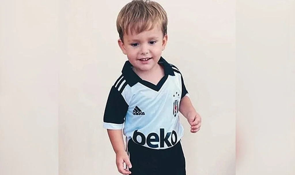 Tatilde havuzda boğulan minik Yavuz'a gözyaşı
