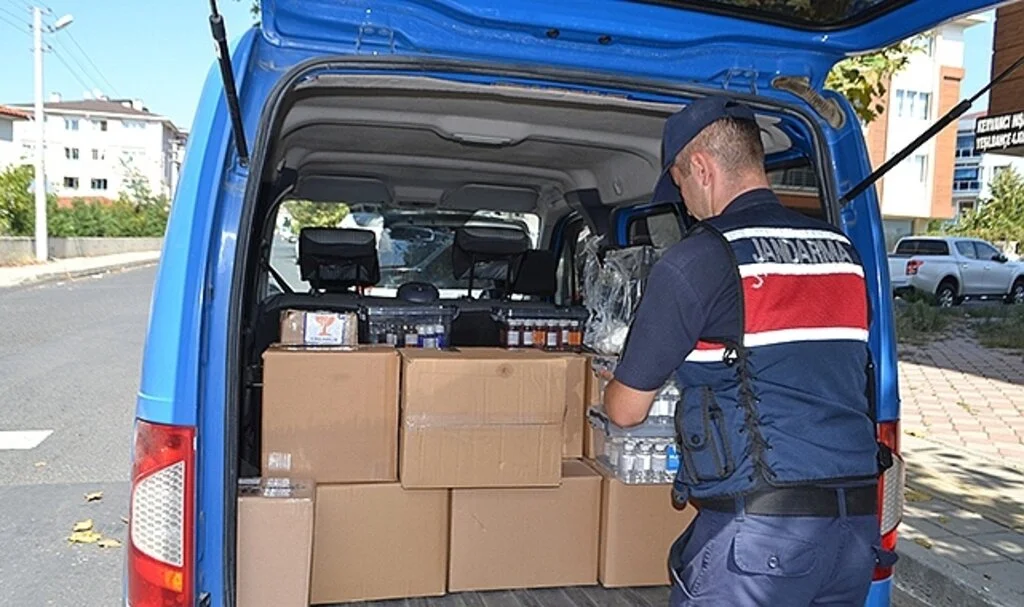 Tekirdağ’da kaçak alkol satışına jandarma baskını