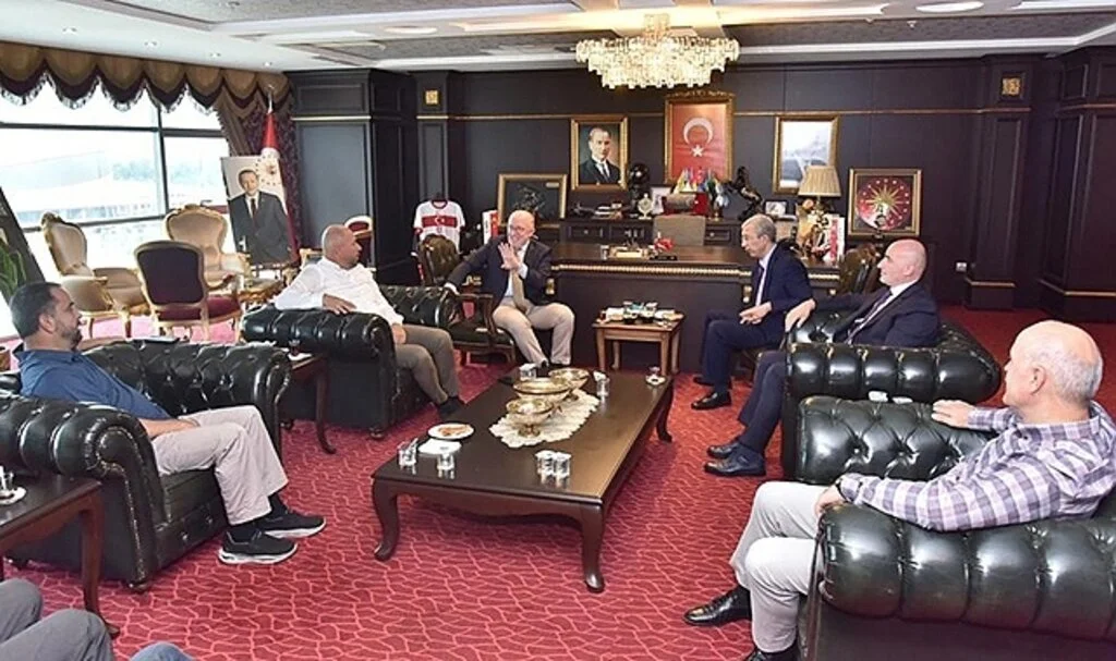 Tekkeköy Belediye Başkanı Hasan Togar fakülte kurulması için temasta