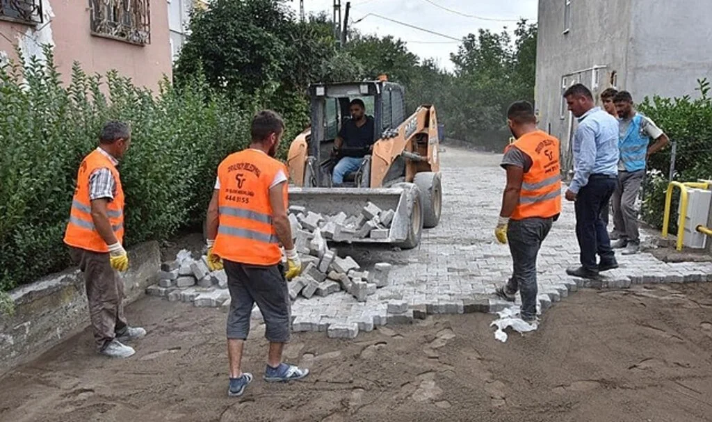 Tekkeköy'de  yol seferberliği 