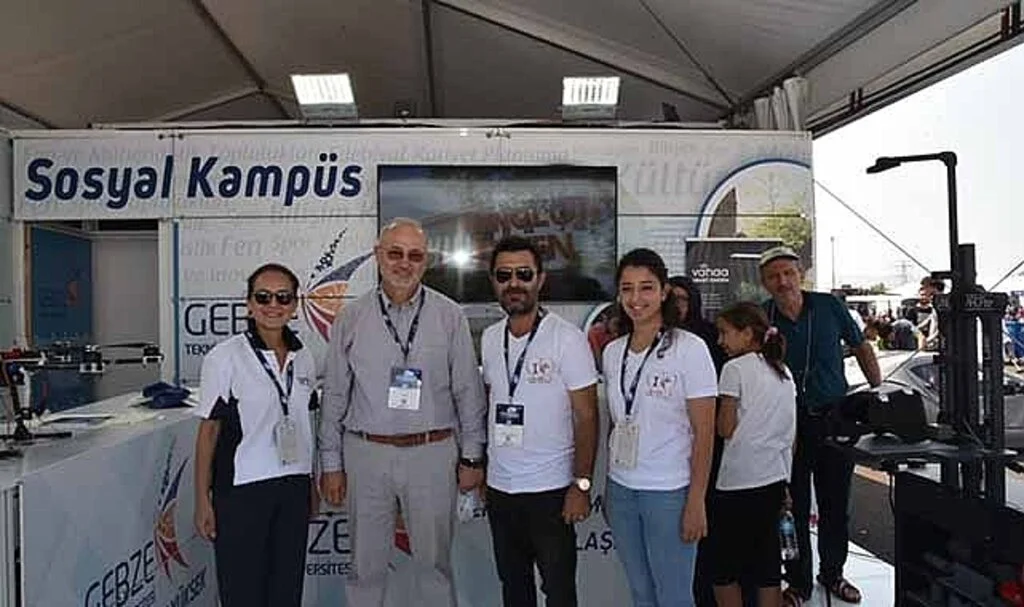 TEKNOFEST’in Üçüncü Gününde OMÜ Rektörü Ünal ve Üniversite Heyeti Stantları  Ziyaret Etti