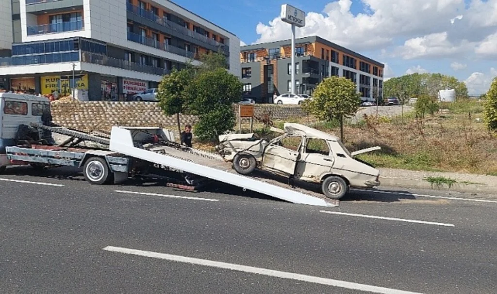 Ters yöne girip otobüsle çarpıştı: O anlar kamerada