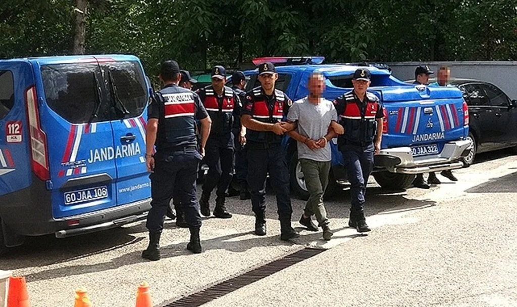 Tokat'ta 'kavak ağacı' cinayetinin zanlıları adliyeye sevk edildi