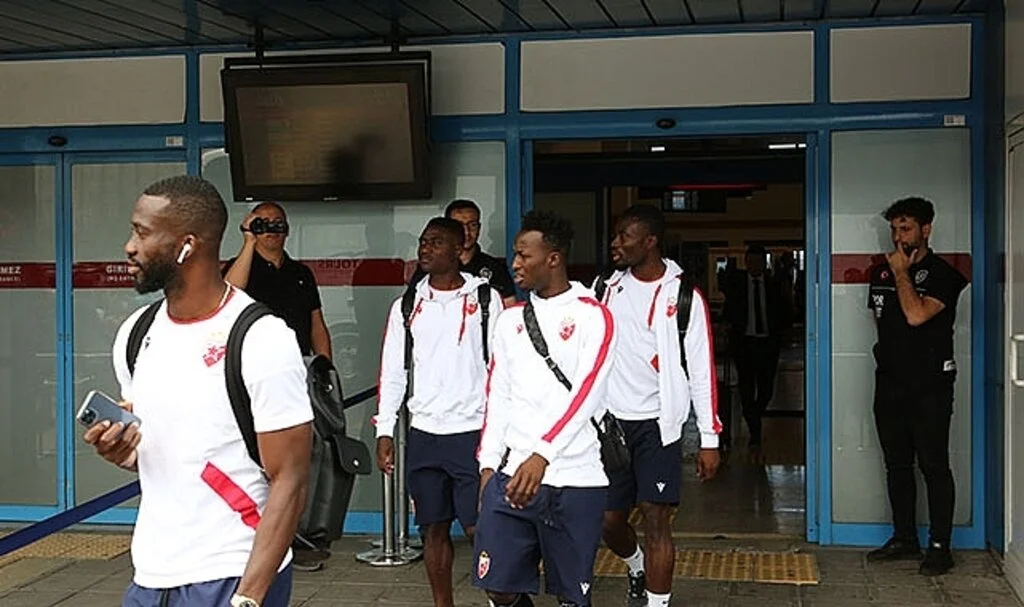 Trabzonspor'un rakibi Kızılyıldız, Trabzon'a geldi
