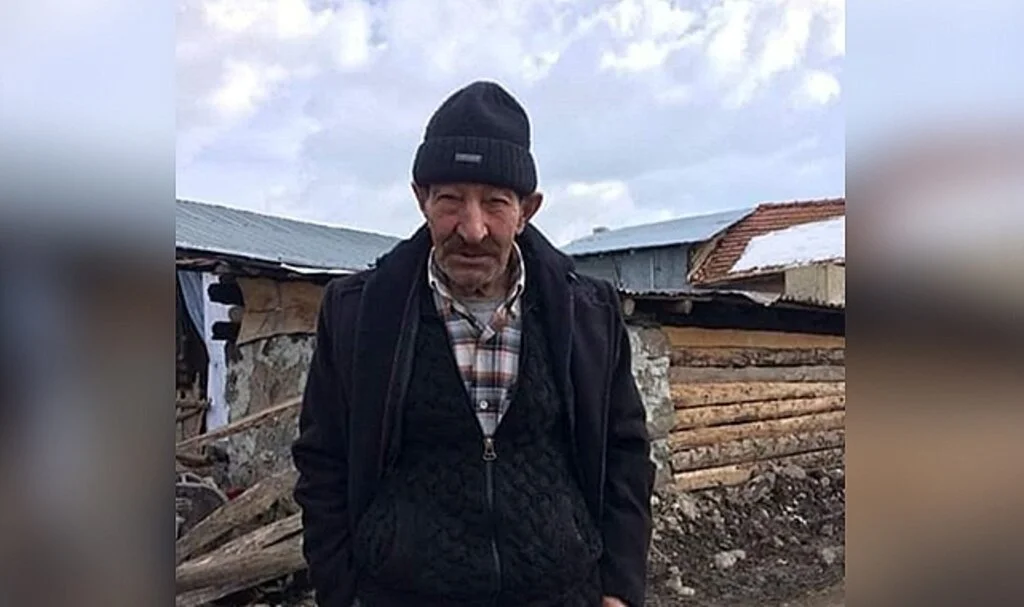 Traktörle kepçe arasında sıkışan vatandaş hayatını kaybetti