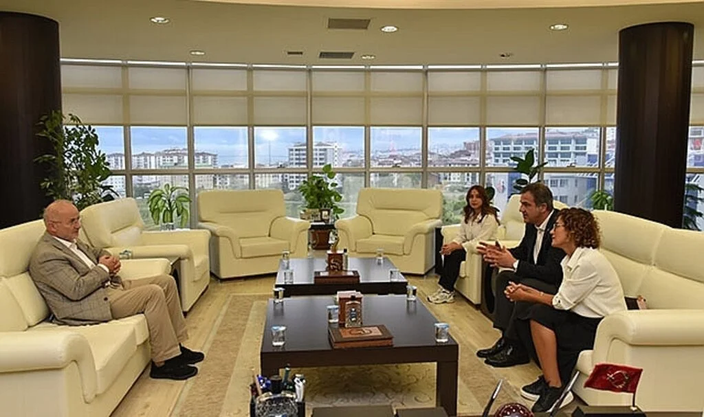 TÜYAP Samsun Bölge Müdürü Çamaş, Rektör Ünal’ı Ziyaret Etti