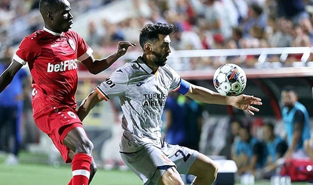UEFA, Antwerp taraftarlarının Türk bayrağı yakması nedeniyle soruşturma açtı