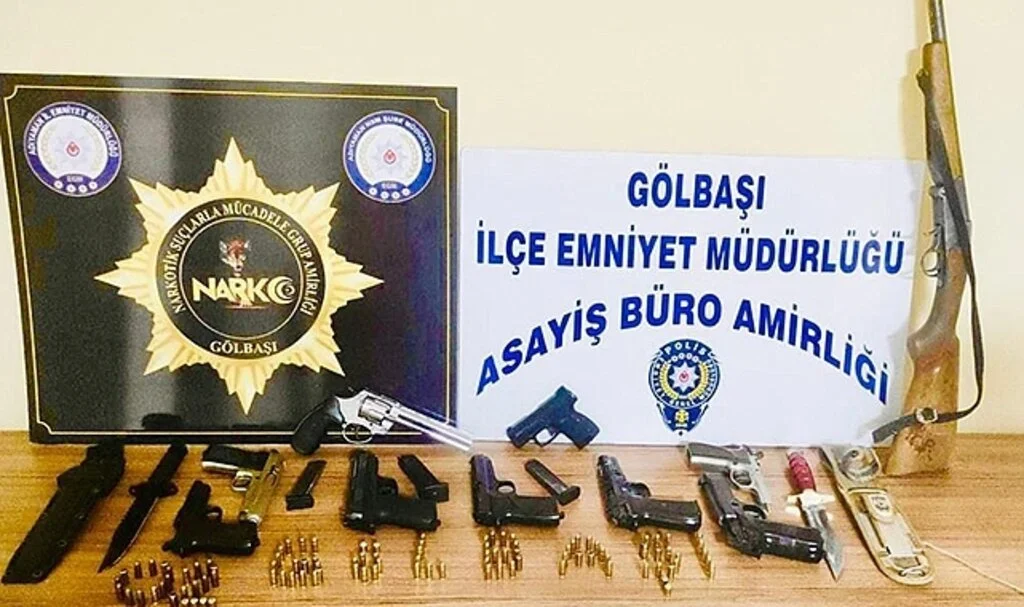 Uyuşturucu denetimlerinde silahlar ele geçirildi