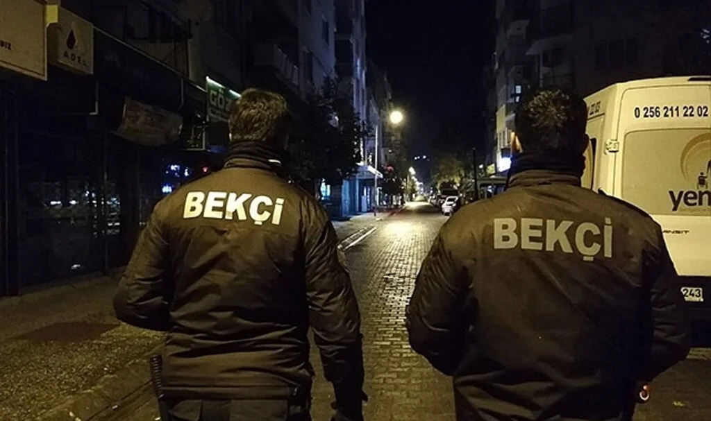 Uyuşturucu taciri çalıntı motor ile yakalandı