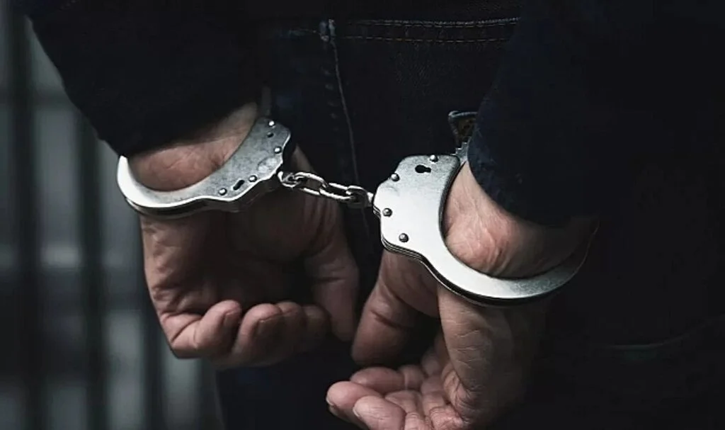 Uyuşturucu ticaretine karışan 14 şüpheli tutuklandı