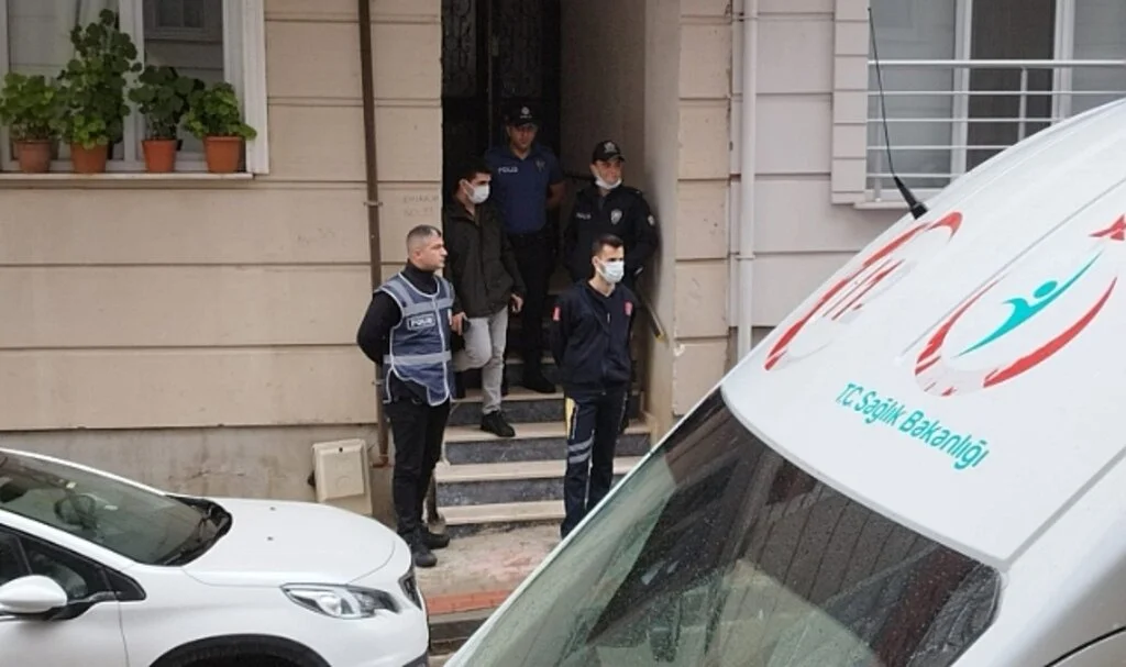 Yakınlarının ulaşamadığı adam evinde ölü bulundu