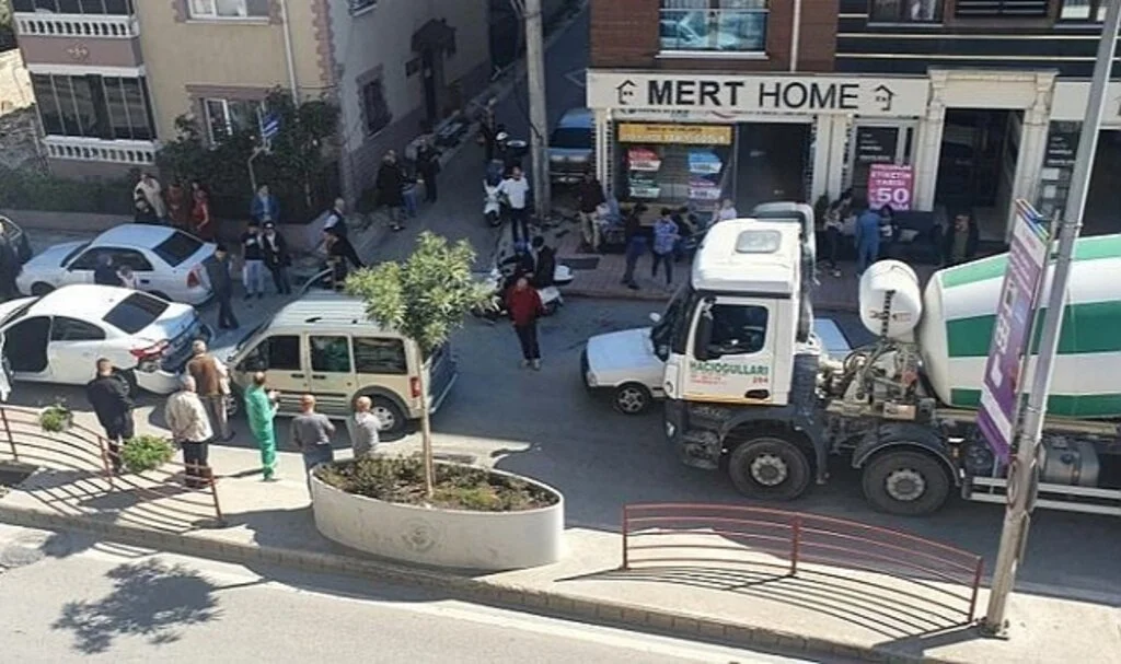 Yalova’da 5 araç birbirine girdi