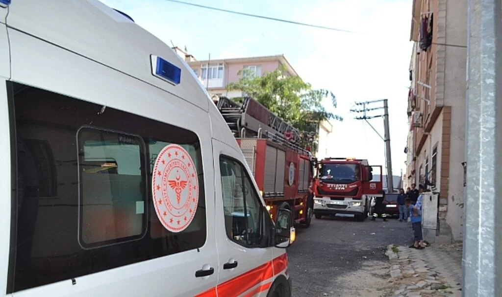 Yemeği ateşte unutup uyuyakaldı