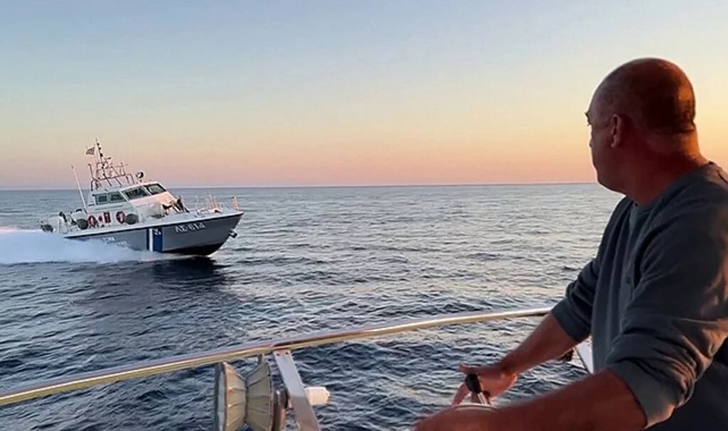 Yunanlılar Türk balıkçı teknesini taciz etti