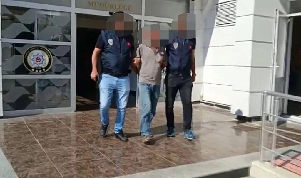 15 yıl önce işlenen cinayetin şüphelisi Mersin'de yakalandı