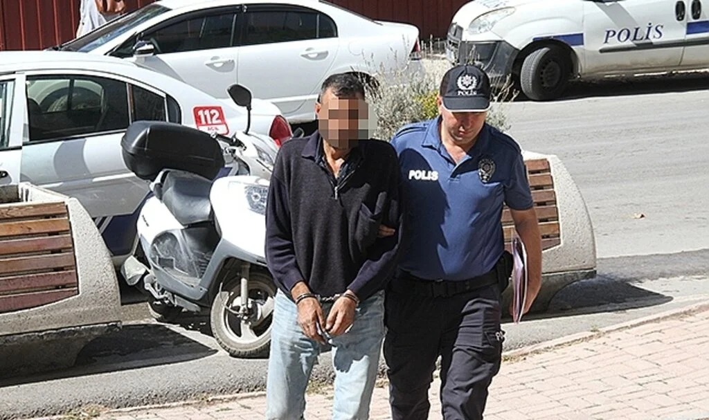 18 suç kaydı olan şüpheli, kablo çalarken yakalandı