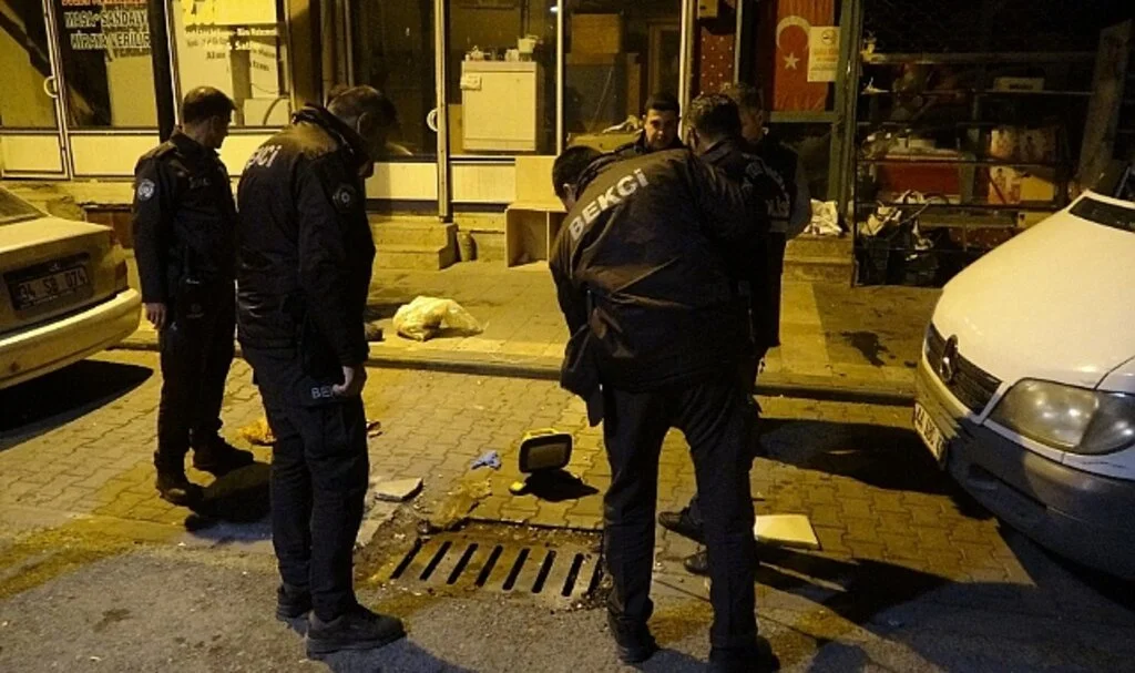 20 yaşındaki genç göğsünden bıçaklandı