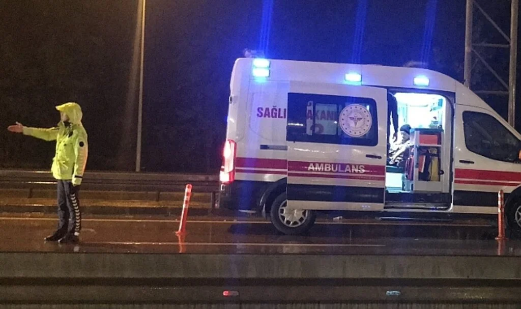5 araç zincirleme kazaya karıştı: 6 yaralı