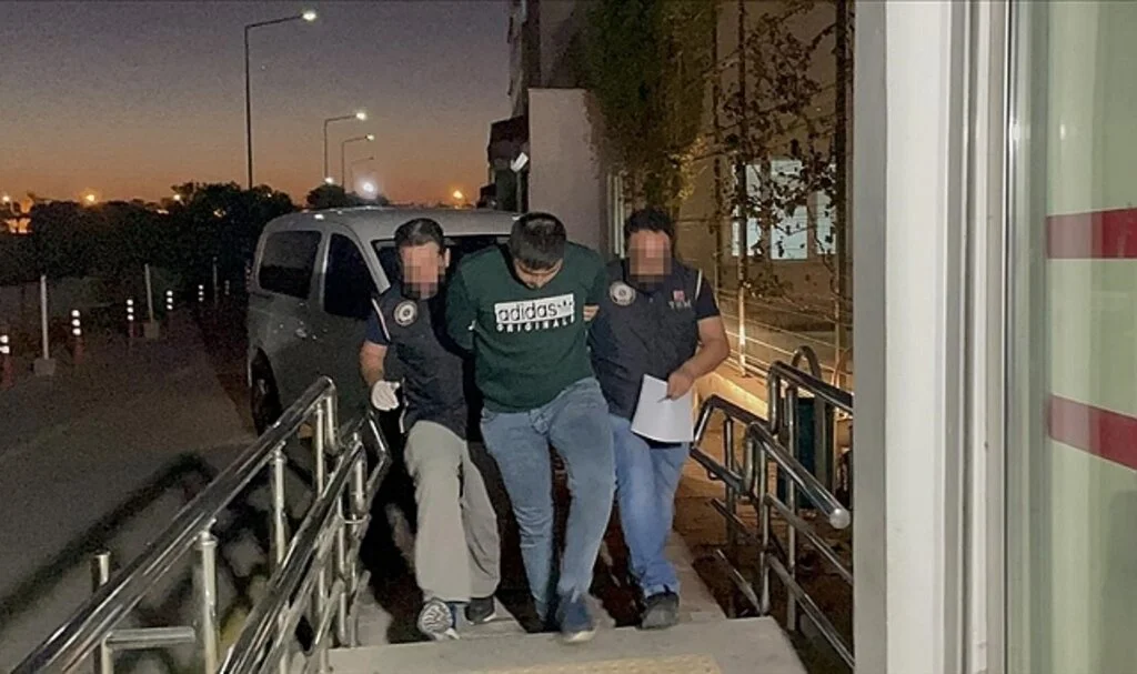 Adana'da DEAŞ soruşturmasında 5 şüpheli gözaltına alındı