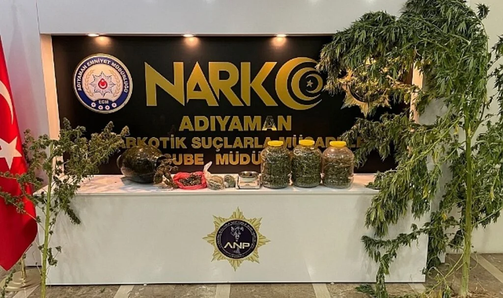 Adıyaman'da yakalanan zehir taciri tutuklandı