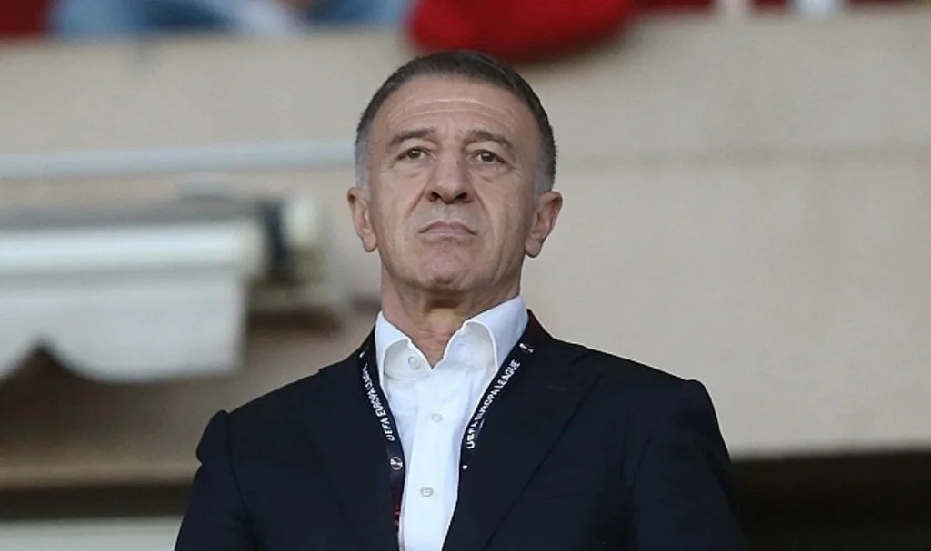 Ahmet Ağaoğlu'dan 'küfürlü tezahürat' tepkisi