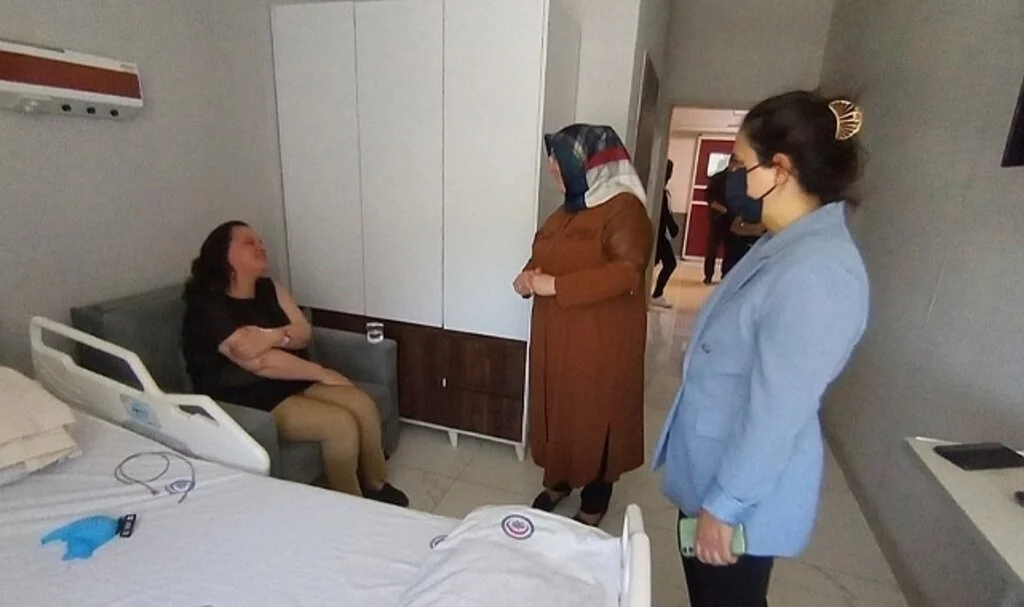 AK Parti Milletvekili Nilgün Ök trafik kazası geçirdi