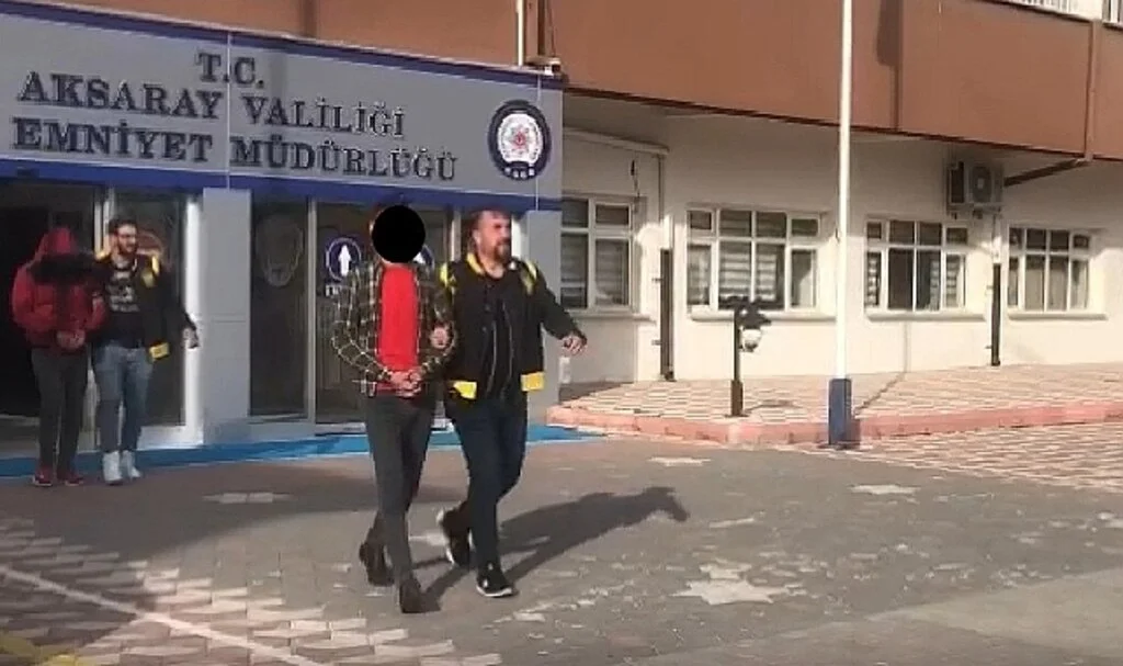 Aksaray’da otodan hırsızlık yapan 2 şüpheli tutuklandı