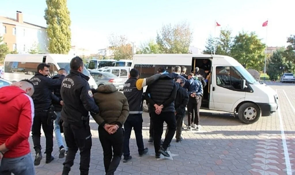 Aksaray’da uyuşturucu operasyonu: 58 gözaltı, 16 tutuklama