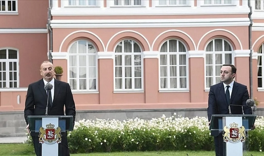 Aliyev'den, 'Gürcistan, Azerbaycan ve Ermenistan'ın üçlü istişare formatı' açıklaması