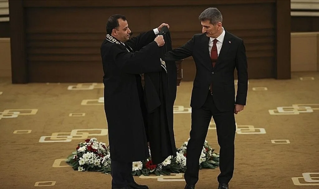 Anayasa Mahkemesi üyeliğine seçilen Muhterem İnce için yemin töreni düzenlendi