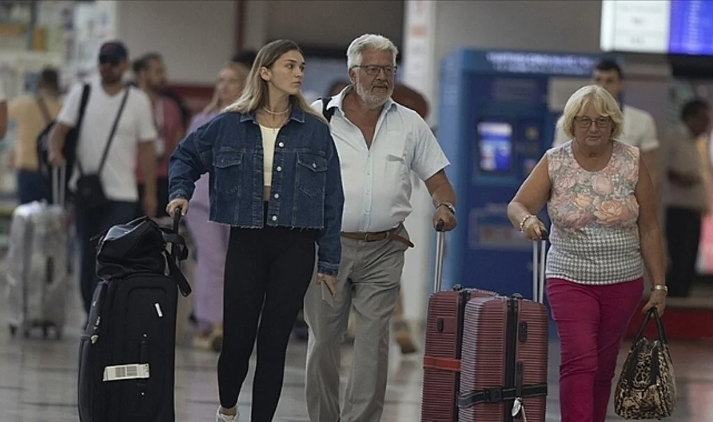 Antalya'ya hava yoluyla gelen turist sayısı 11 milyonu aştı