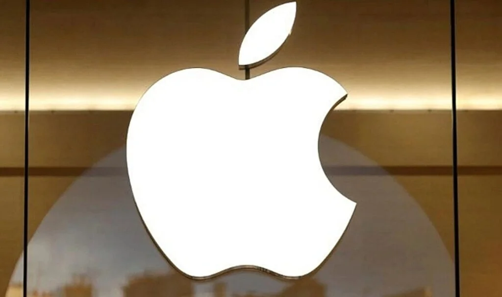 Apple'dan bir ayrılık daha...