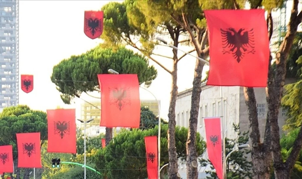 Arnavutluk'ta mahkeme, FETÖ iltisaklı kolejin kapatılması kararını onayladı