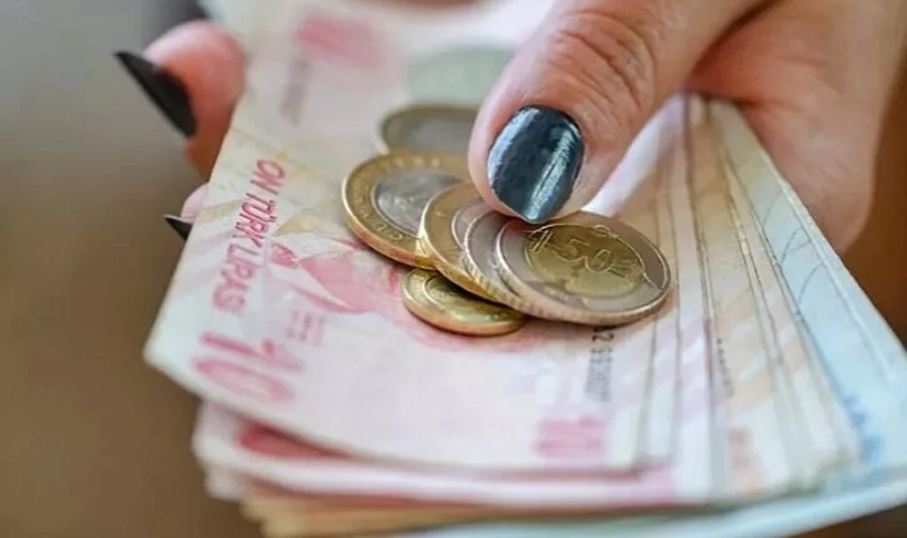 Asgari ücrette beklenti ne? Ocak 2023 zammı için perde aralandı: 20+20 formülü ile…