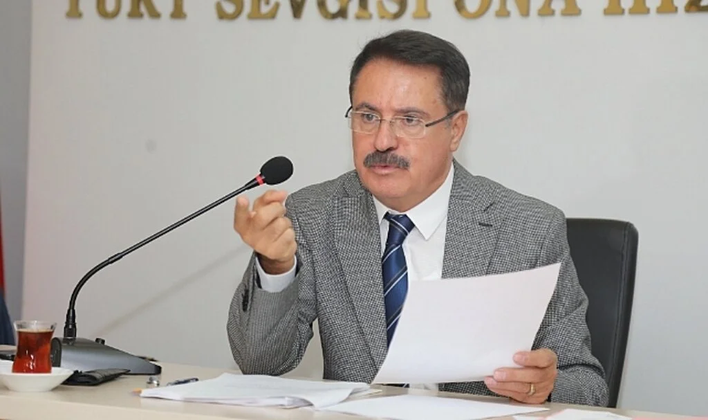 Atakum Belediye Başkanı Cemil Deveci 'Atakum'da birlikte yönetim modeli var'