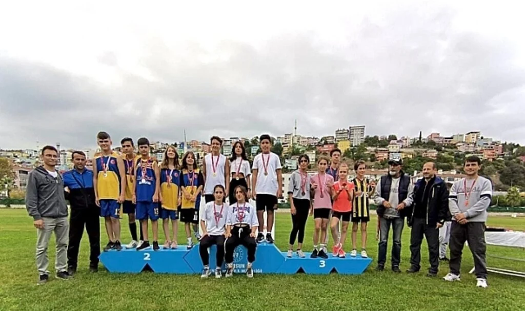 Atletizmde Madalyalar Sahiplerini Buldu