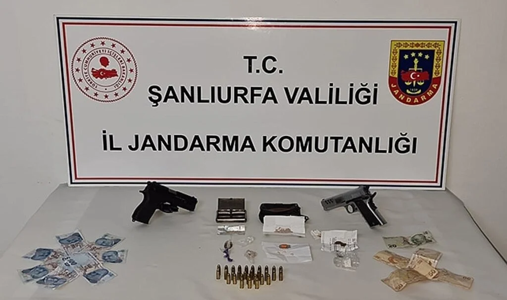 Ayakkabının içinden uyuşturucu çıktı