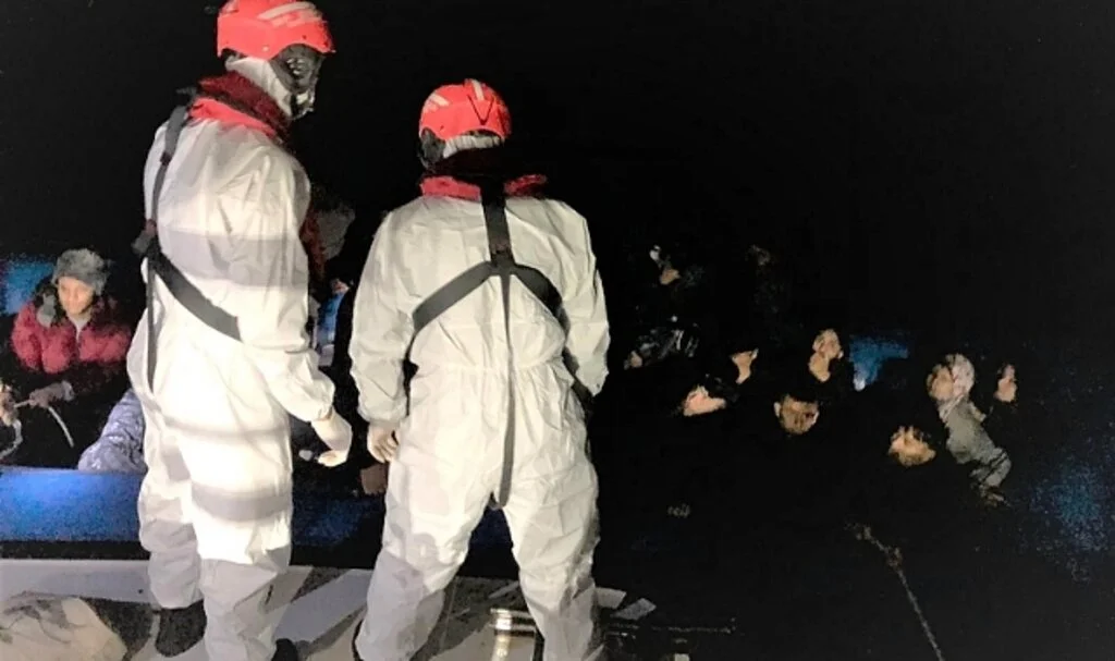Aydın’da 52 düzensiz göçmen kurtarıldı