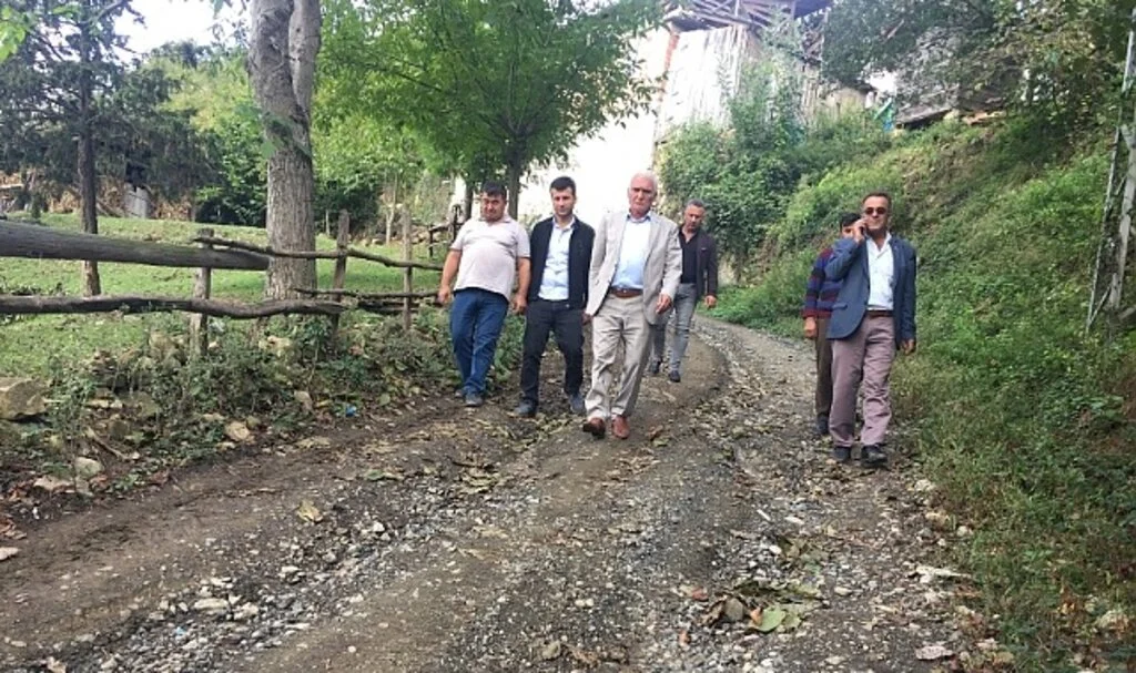 Ayvacık Ziraat Odası Başkanı Erdal Avcı: 'Şehidimizin evinin yolu düzeltilmeli'
