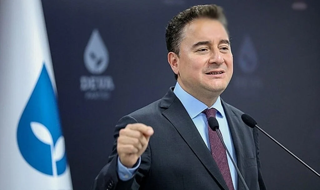 Babacan'dan Cumhurbaşkanı Erdoğan'a :"20 yıllık iktidardan sonra eğer hâlâ yolsuzluktan rüşvetten bahsediyorsa ‘ben nerede hata yaptım’ diye sorması lazım”