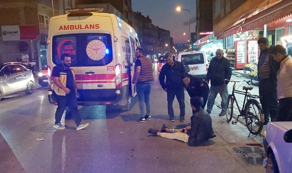 Bafra'da otomobilin çarptığı bisikletli yaralandı
