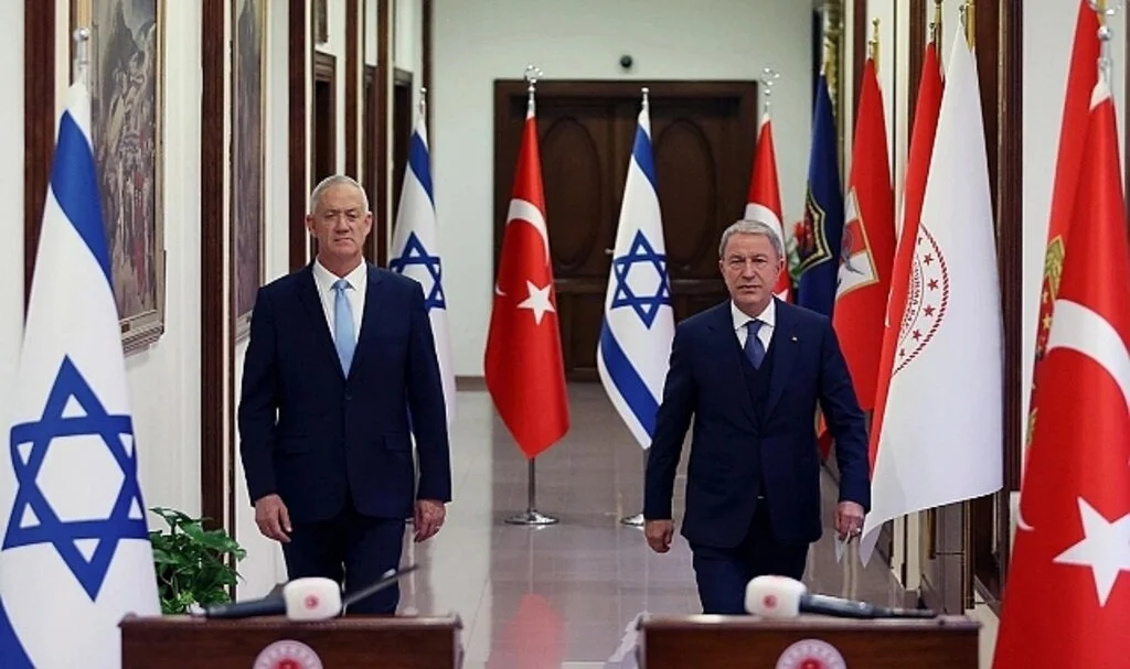 Bakan Akar, İsrailli mevkidaşı Gantz'la görüştü: Hassasiyetlerimizi açıkça dile getirdik